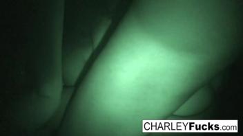 Vidéo chaude : Talentueuse Charley Chase à l'écran
