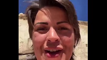 Vidéo X : Baise anale torride sur une plage