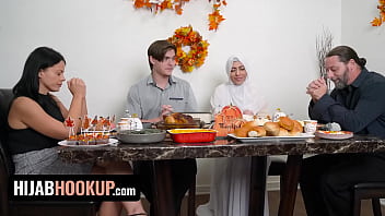 Musulmane Audrey Royal fête Thanksgiving avec une baise hard
