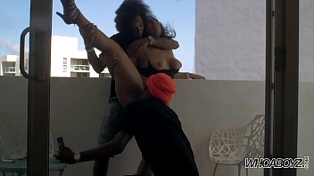Latinas à gros cul baisées par des blacks bien montés