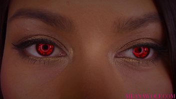 Meana Wolf - Vampire - L'Extase Interdite : Découvrez notre nouvelle vidéo X 'Eau Brûlante 5'