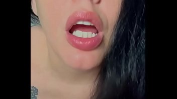 MILF Arabe Arabella : Nuit intense de sexe hard et BDSM